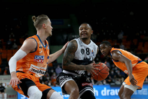 身份上的变 身份上的变