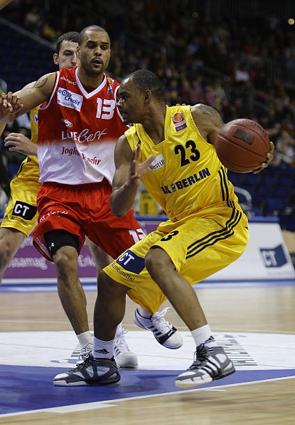 虽然足球是 虽然足球是