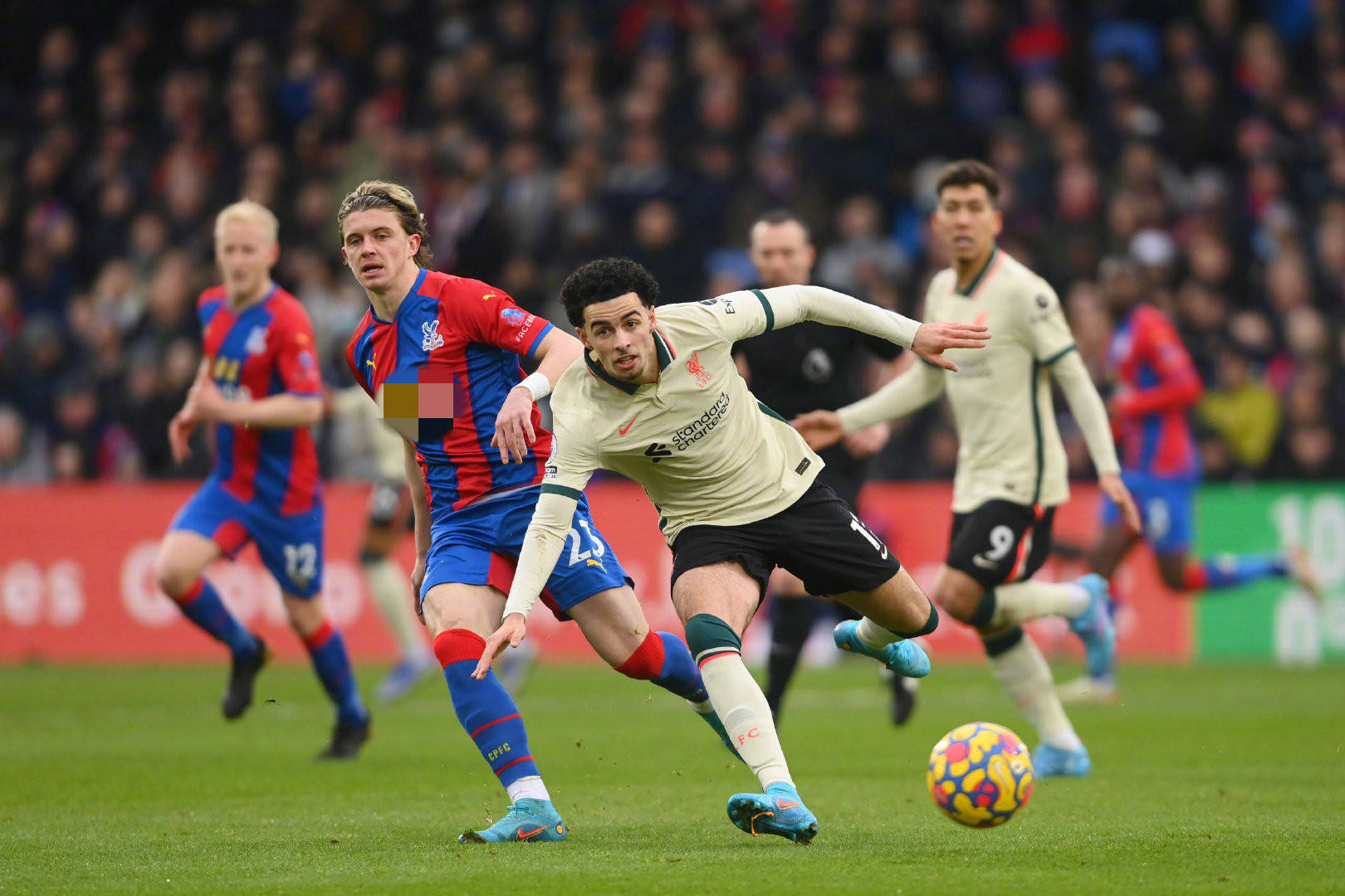 应人手不足 应人手不足